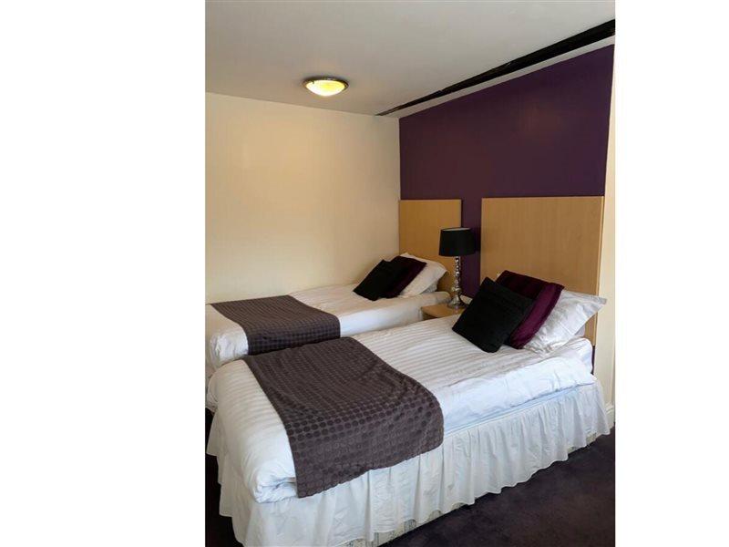 Arms Hotel