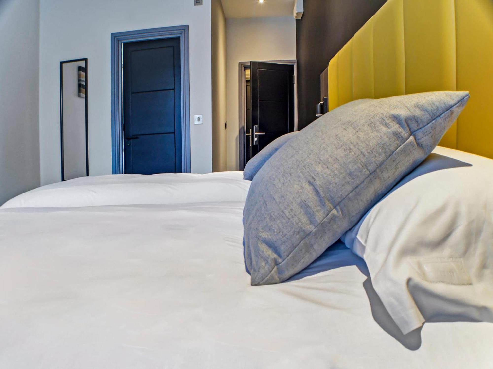 Arms Hotel 4*