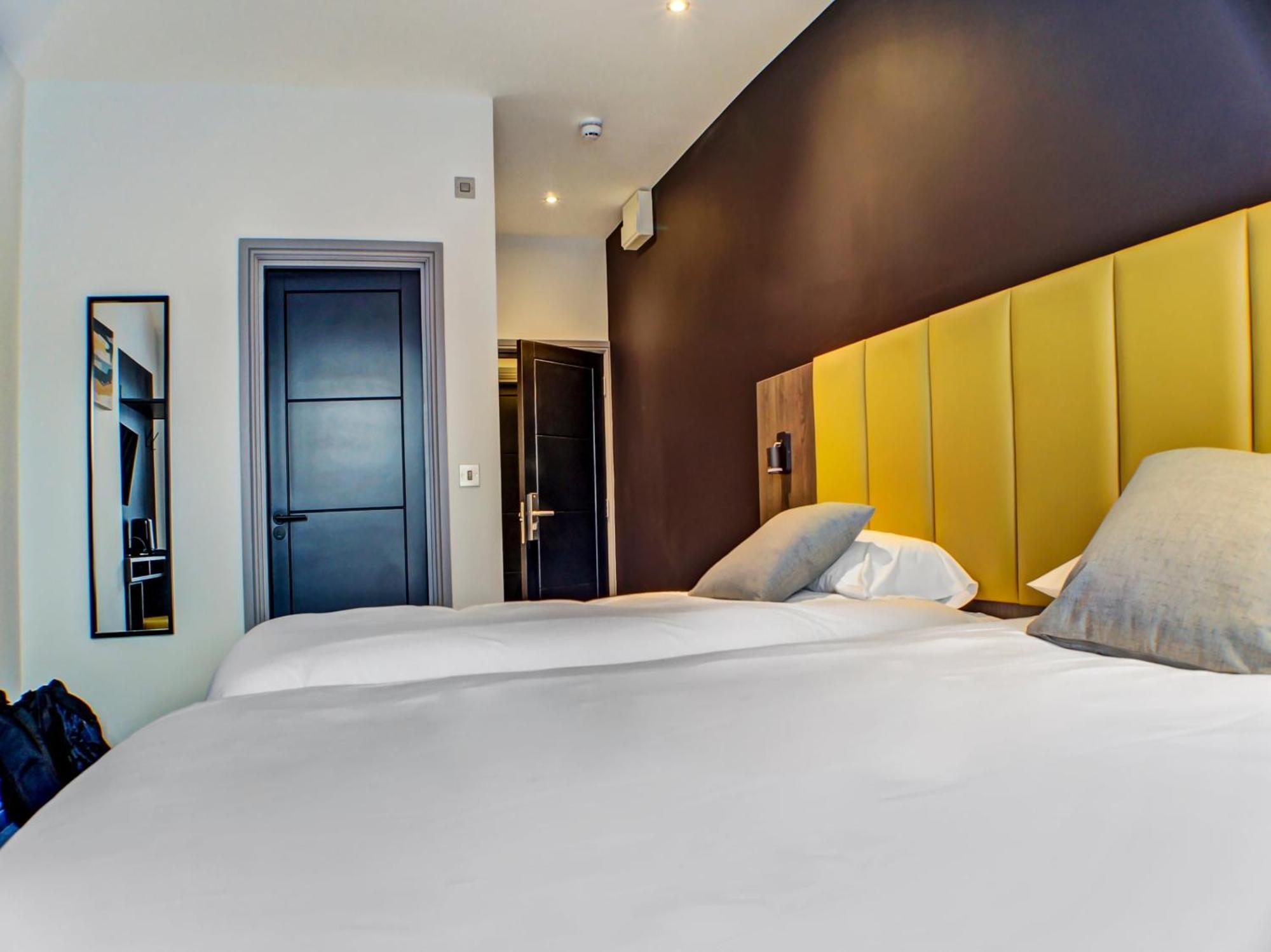 Hotel Oyo Arms Boutique Pub&hotel 4*