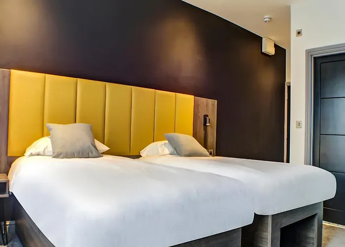 Oyo Tamworth Arms Boutique Pub & Hotel