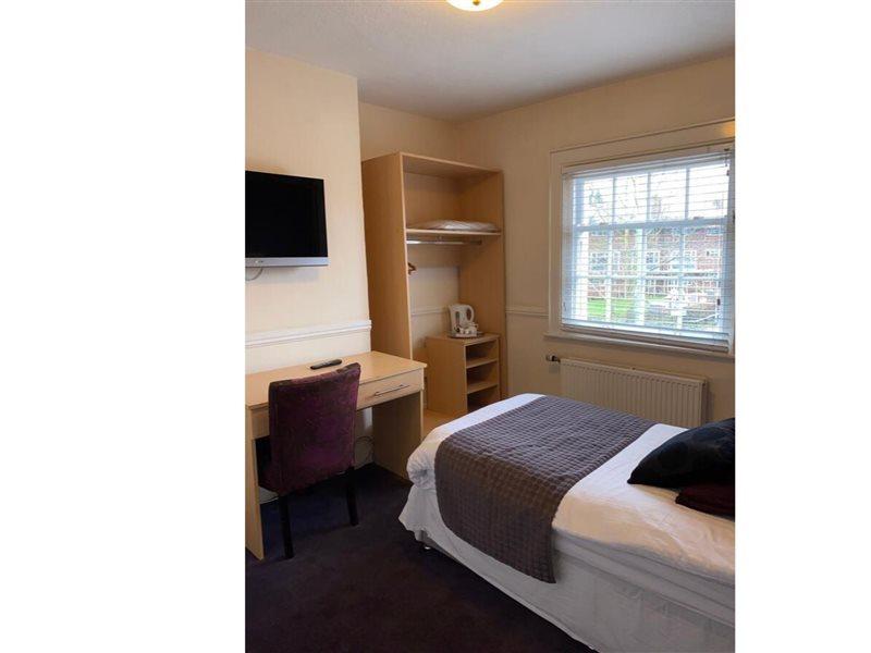 Hotel Arms